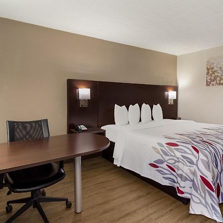 Red Roof Inn New Stanton Dış mekan fotoğraf
