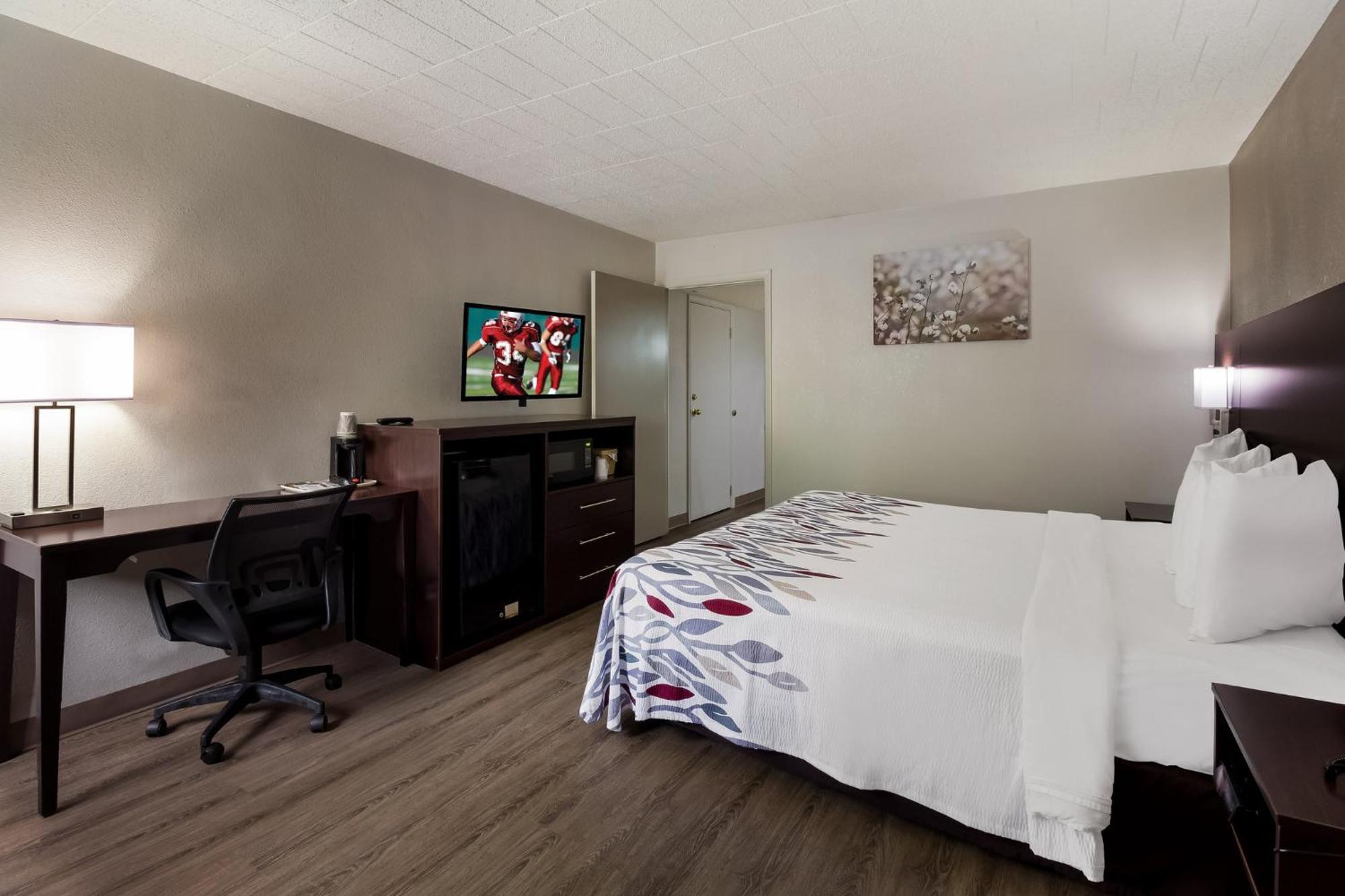 Red Roof Inn New Stanton Dış mekan fotoğraf
