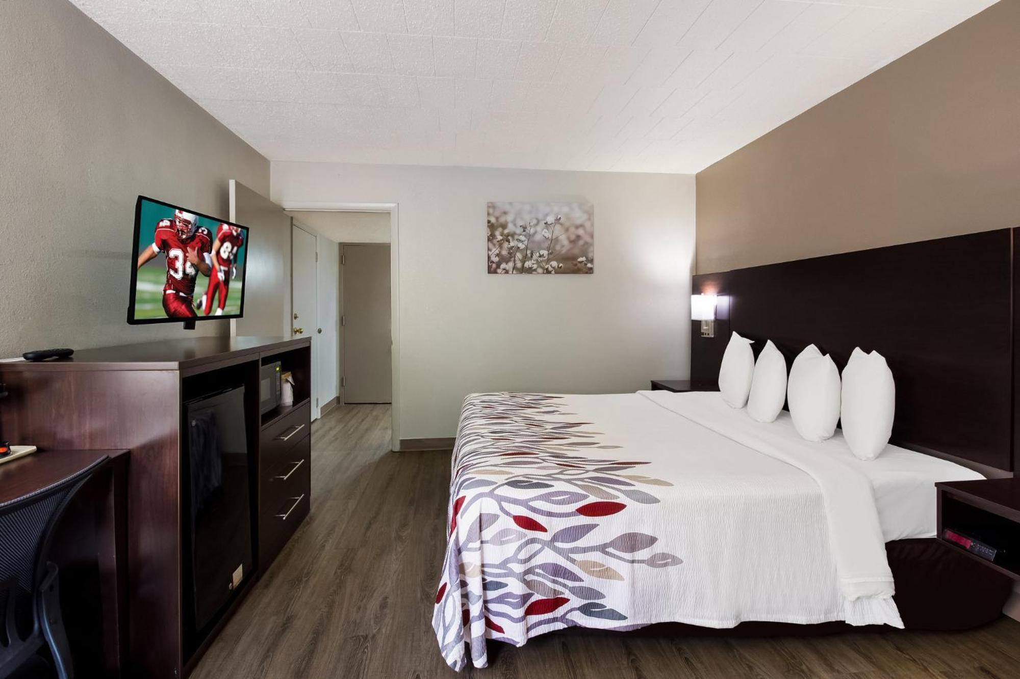 Red Roof Inn New Stanton Dış mekan fotoğraf
