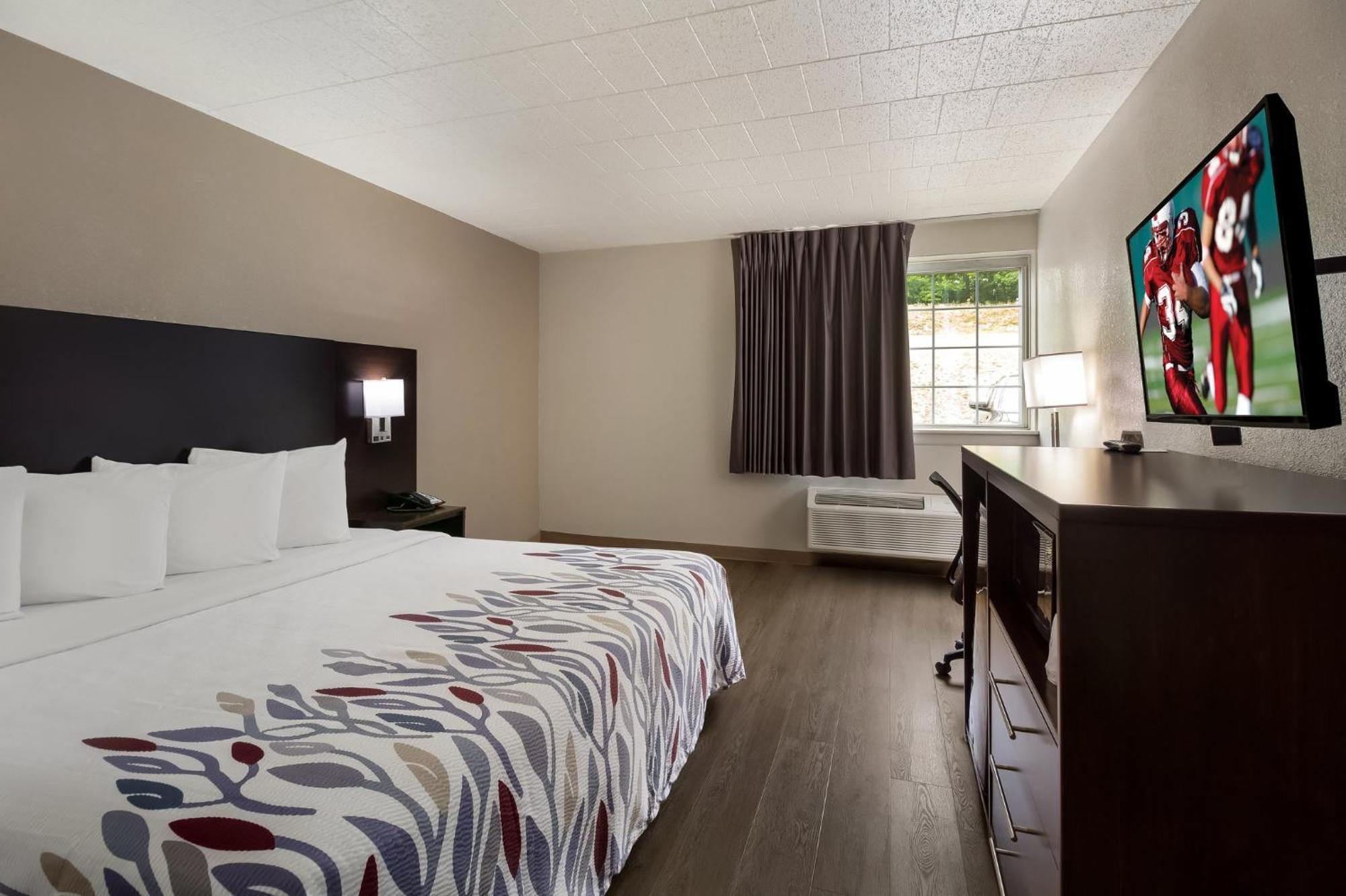 Red Roof Inn New Stanton Dış mekan fotoğraf