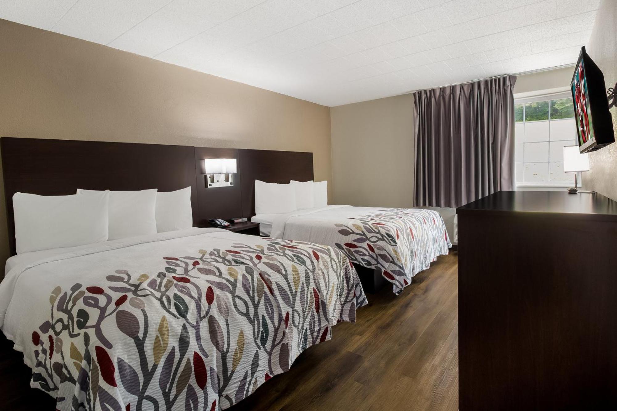 Red Roof Inn New Stanton Dış mekan fotoğraf