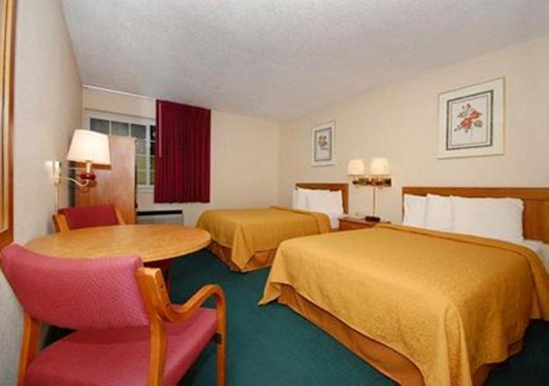 Red Roof Inn New Stanton Dış mekan fotoğraf